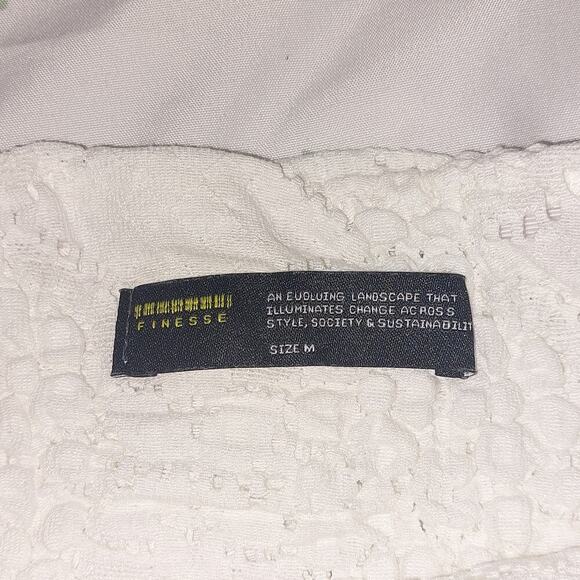 Finesse Teya White lace pattern Eyelet Flowy mini Skirt Cottagecore Coastal - Picture 10 of 12